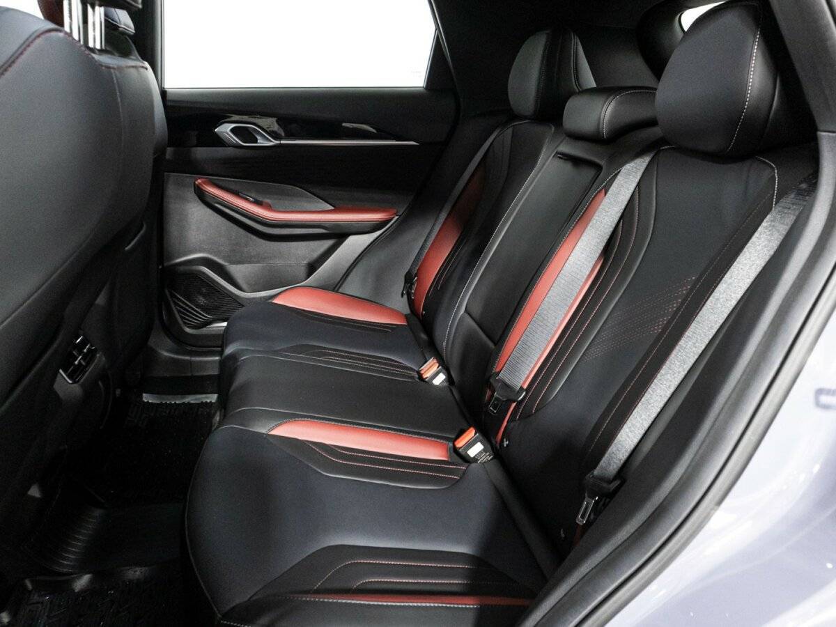 Б/У Джили Кулрэй 2023 года. Фото: #9