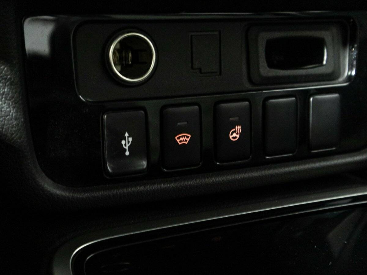 Б/У Митсубиши Оутлэндер 2019 года. Фото: #17