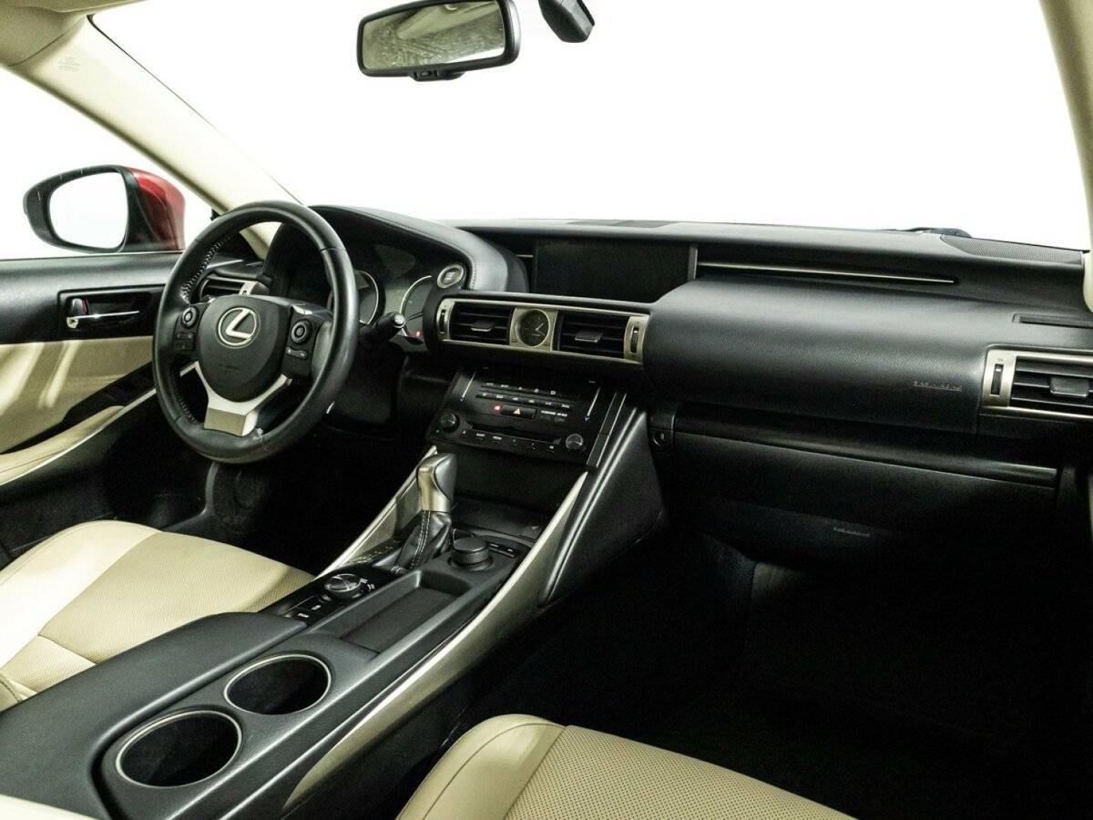 Lexus IS 2014 года с пробегом. Фото: #8