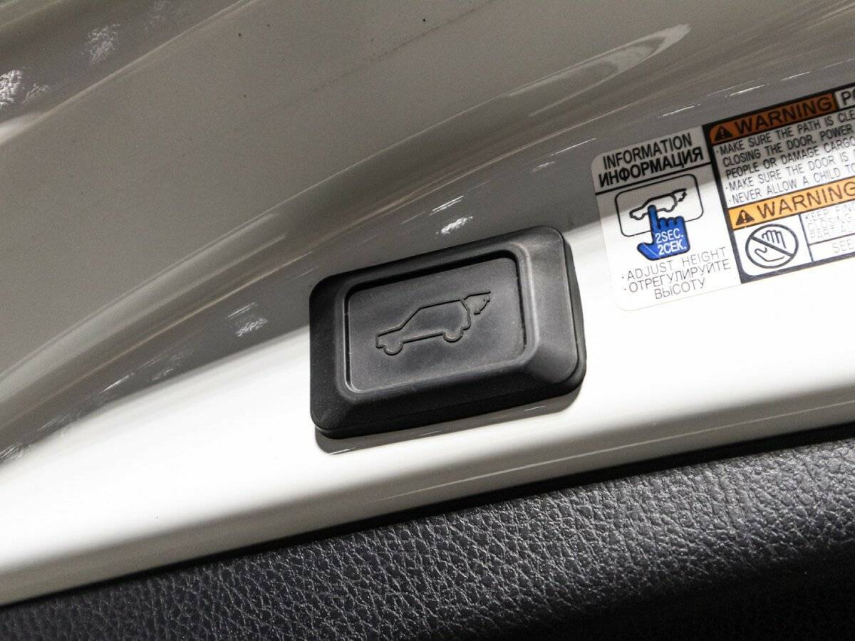 Toyota RAV4 2019 года с пробегом. Фото: #15