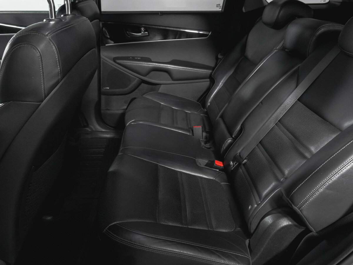 Б/У Киа Соренто 2016 года. Фото: #9