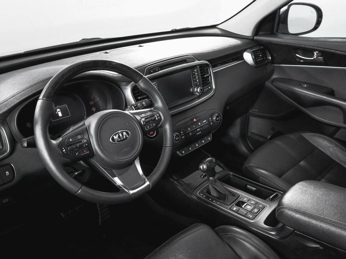 Б/У Киа Соренто 2016 года. Фото: #13