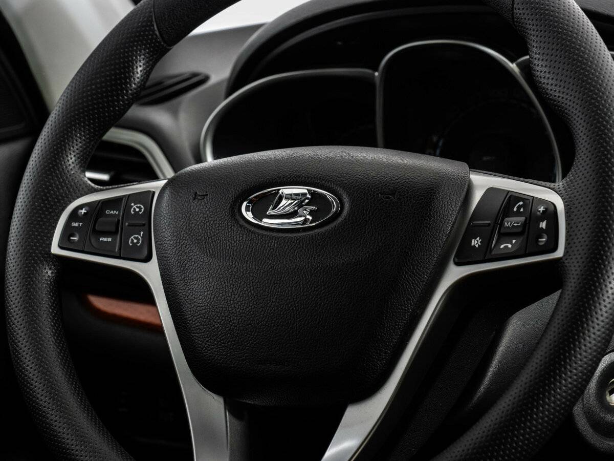 Lada (ВАЗ) Vesta 2018 года с пробегом. Фото: #10