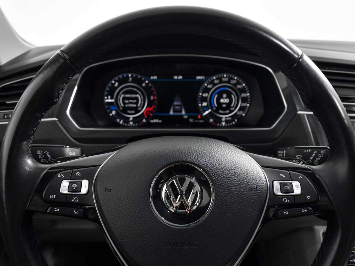 Б/У Фольксваген Тигуан 2017 года. Фото: #20