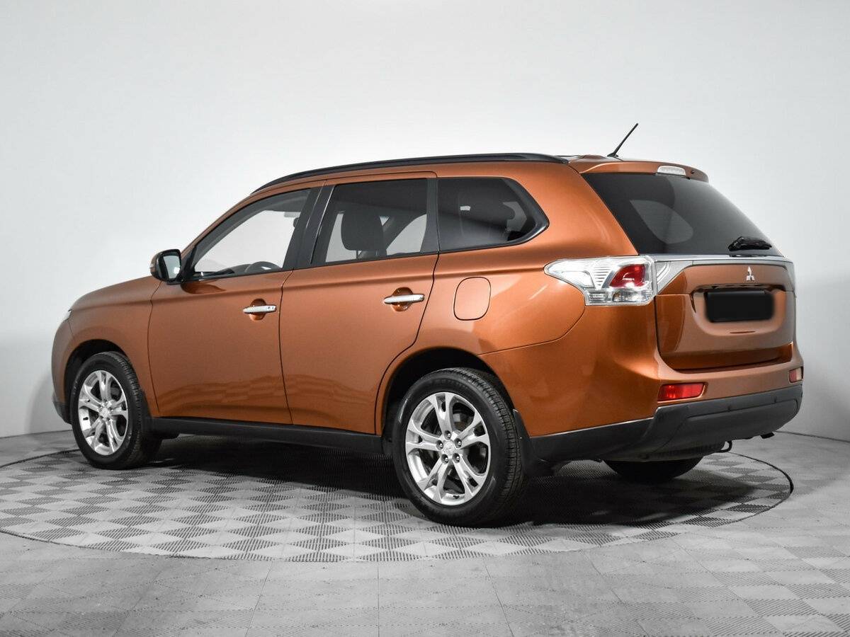 Mitsubishi Outlander 2012 года с пробегом. Фото: #5