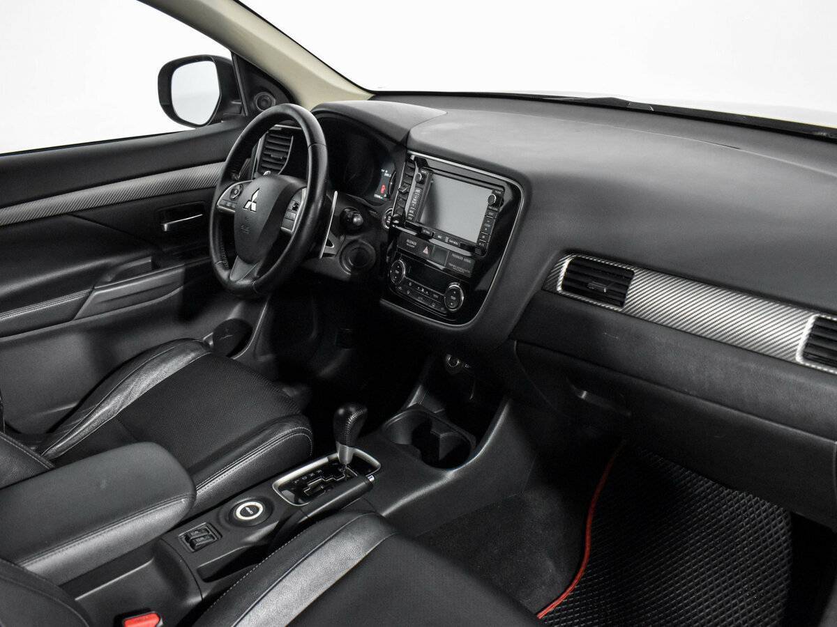 Mitsubishi Outlander 2012 года с пробегом. Фото: #10