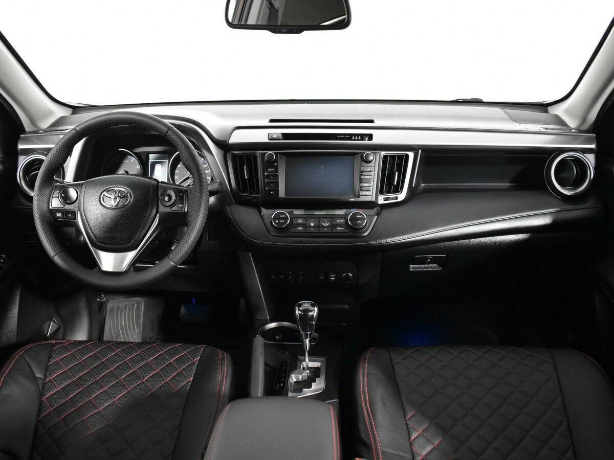 Toyota RAV4 2017 года с пробегом. Фото: #9