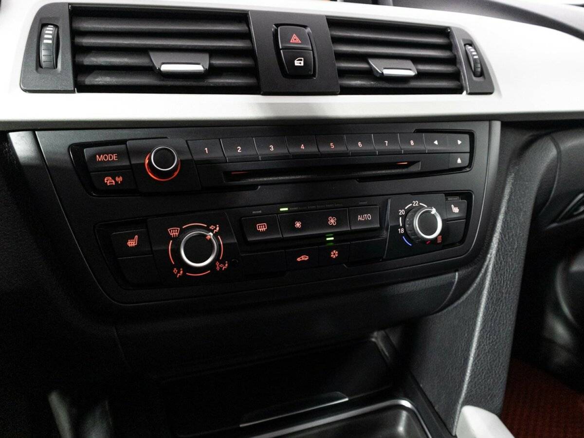 BMW 3 серии 2012 года с пробегом. Фото: #16