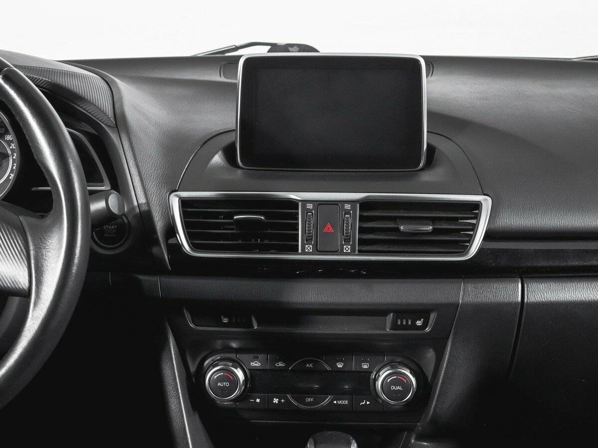 Б/У Мазда 3 2016 года. Фото: #12