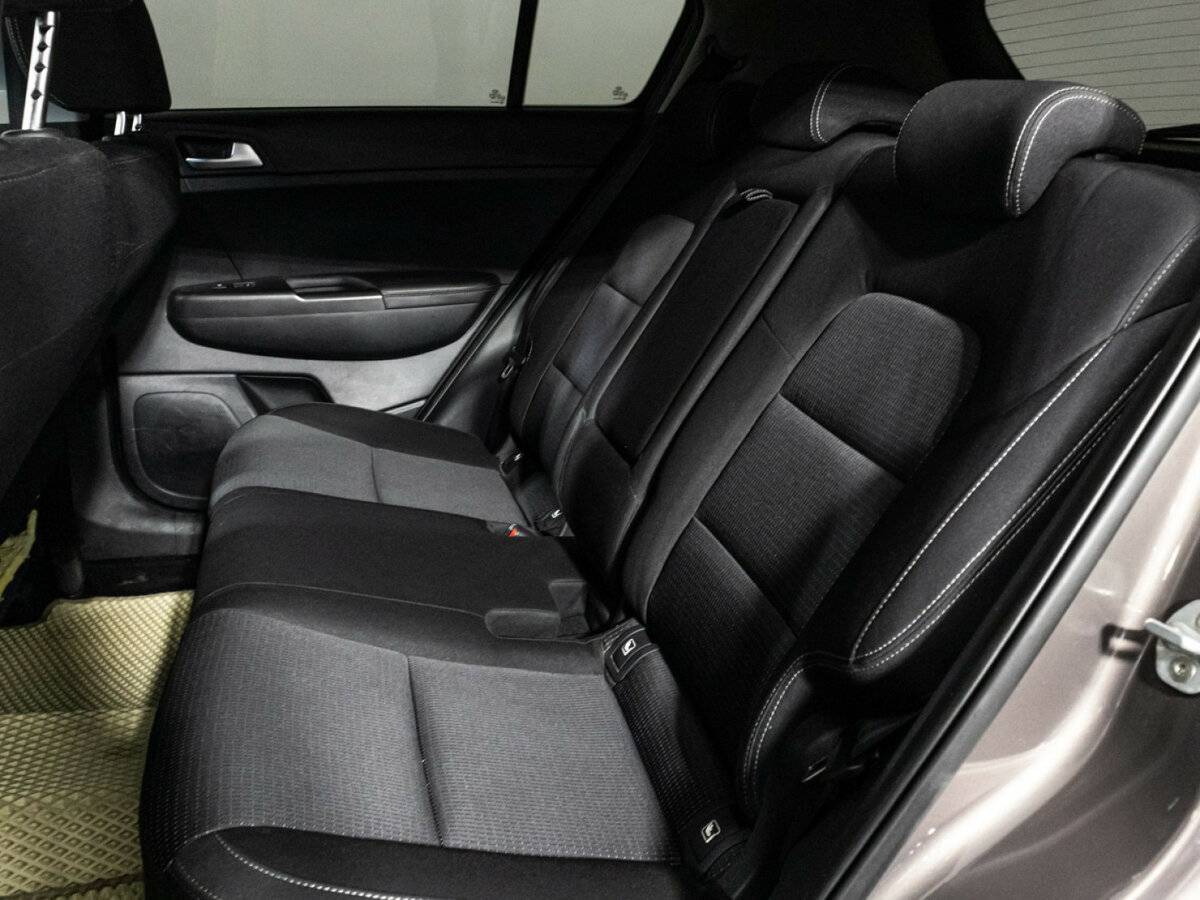 Б/У Киа Спортейдж 2020 года. Фото: #9