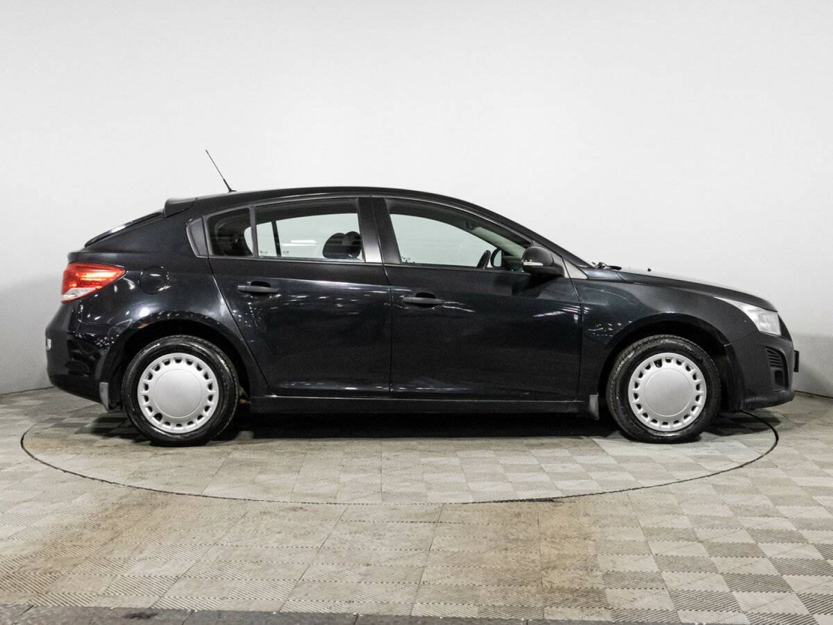 Б/У Шевроле Круз 2015 года. Фото: #3