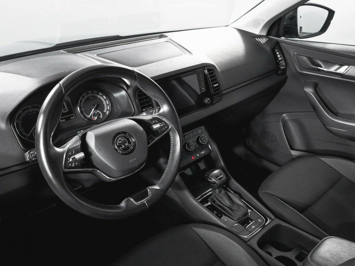 Б/У Шкода Карок 2021 года. Фото: #10