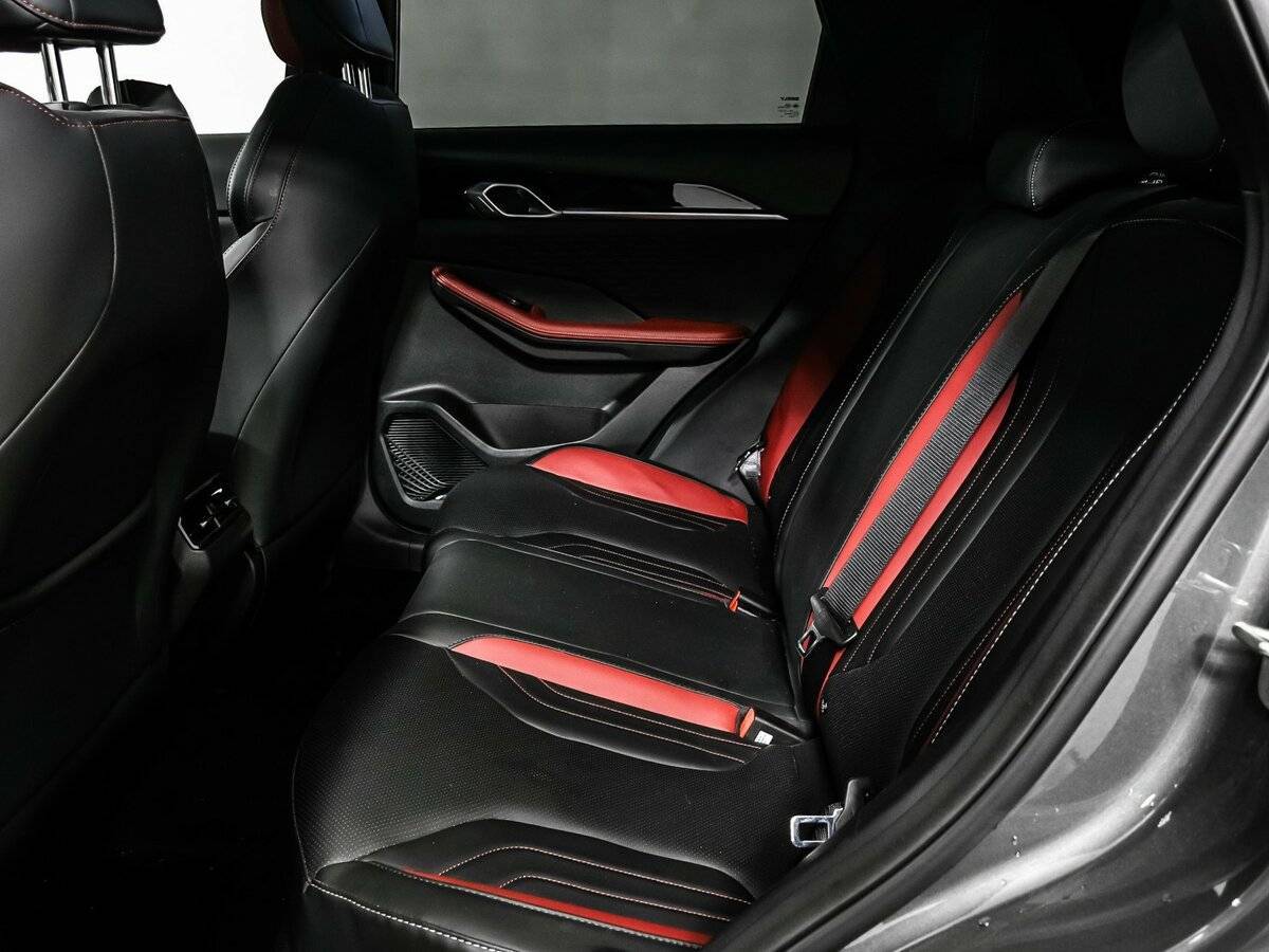 Б/У Джили Кулрэй 2024 года. Фото: #11