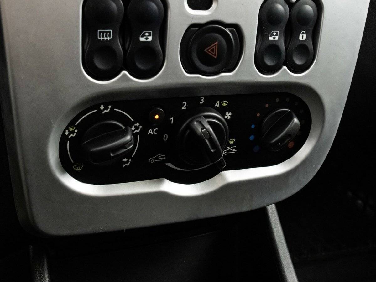 Lada (ВАЗ) Largus 2014 года с пробегом. Фото: #8