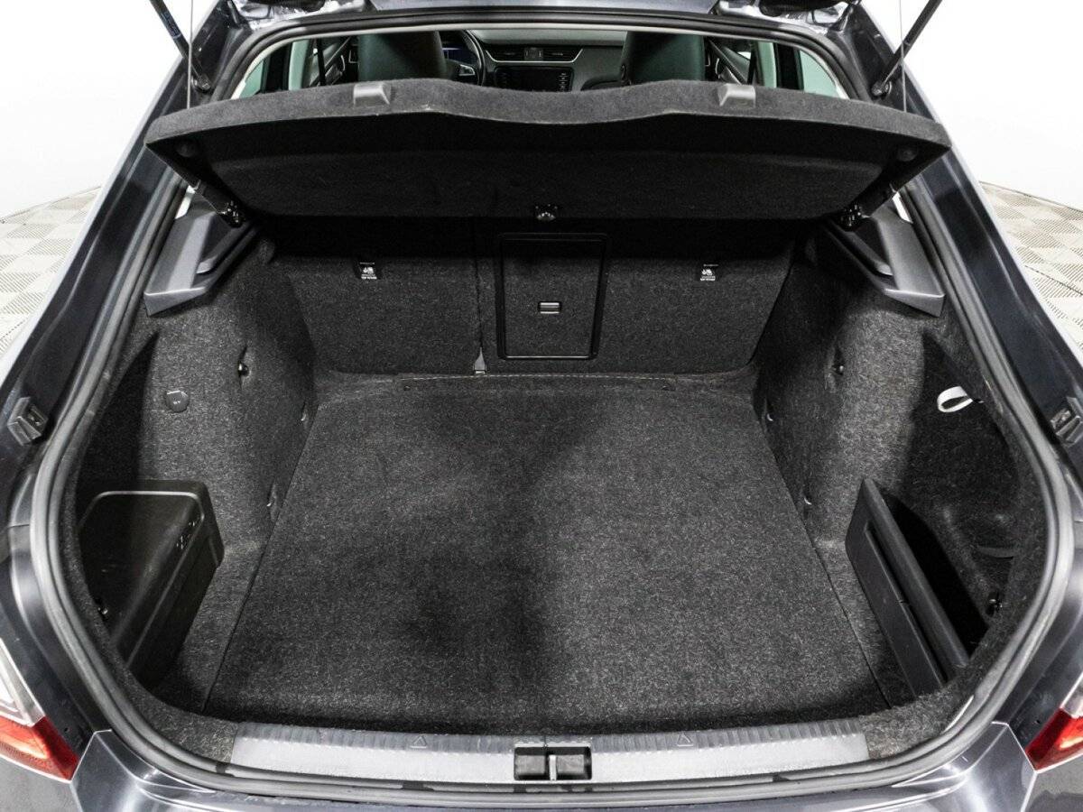 Б/У Шкода Октавия 2019 года. Фото: #14