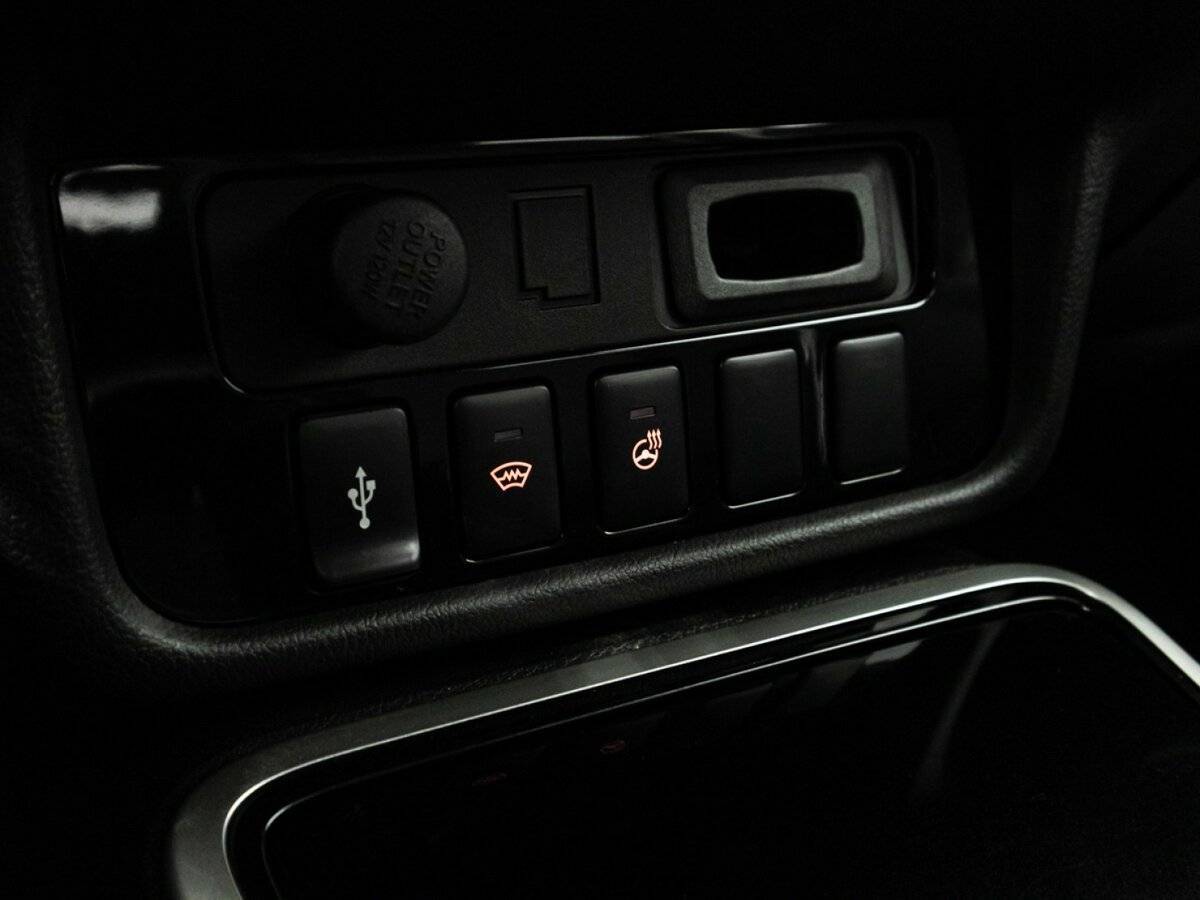 Б/У Митсубиши Оутлэндер 2018 года. Фото: #16