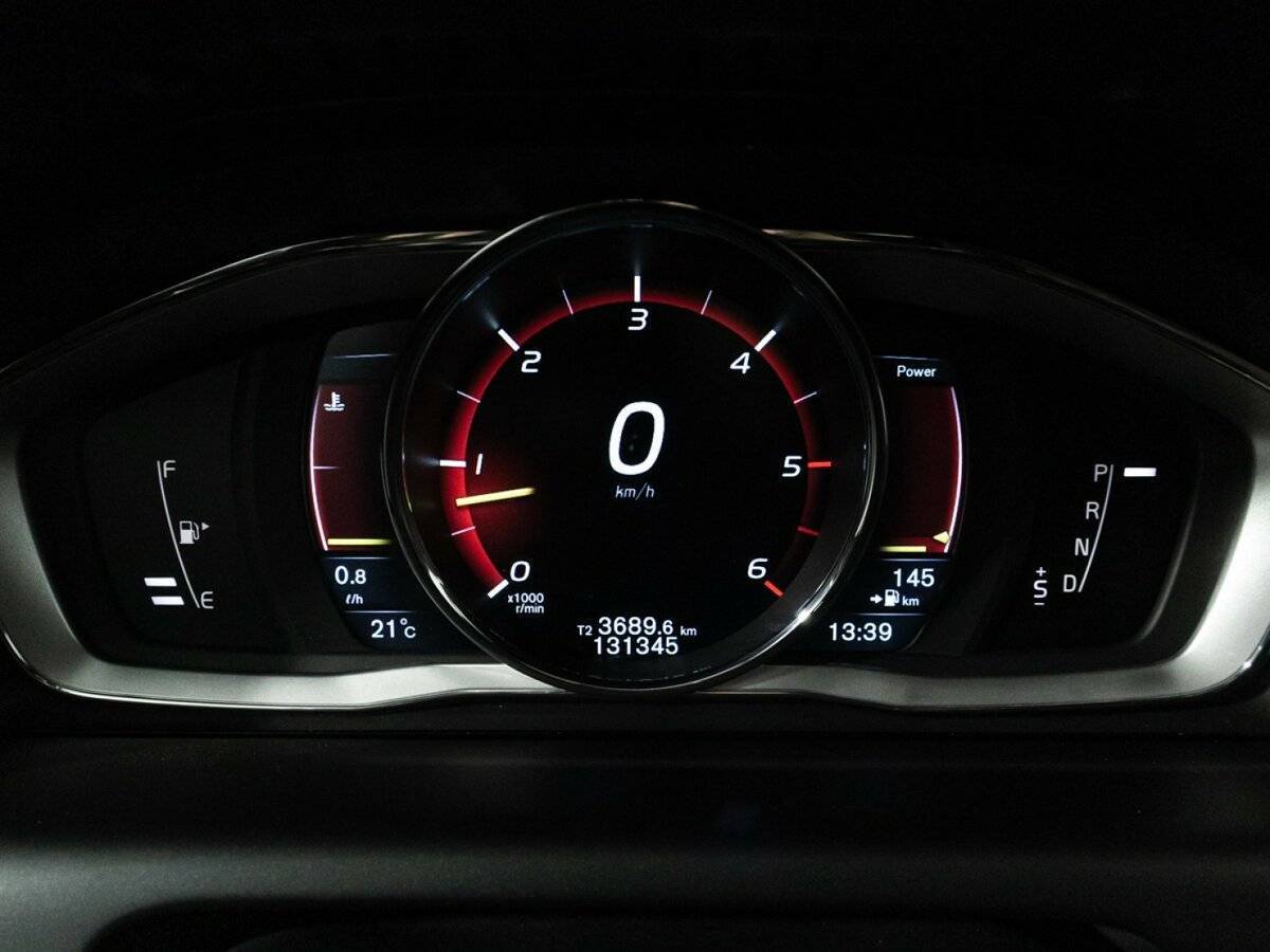 Б/У Вольво ИксЦ60 2014 года. Фото: #12