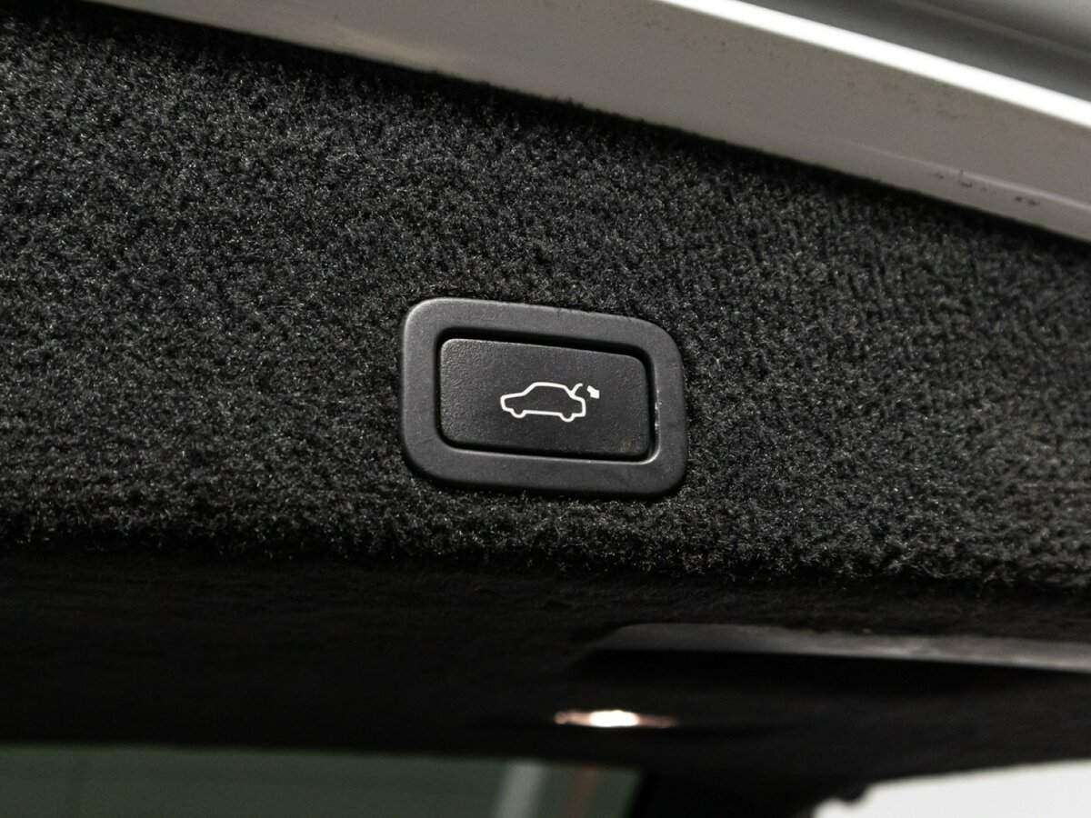 Б/У Вольво ИксЦ60 2014 года. Фото: #15