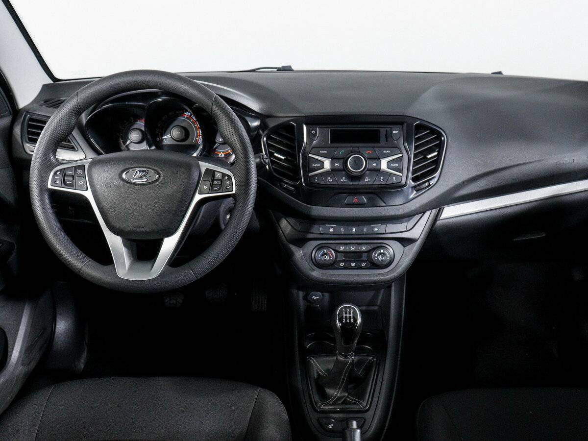 Lada (ВАЗ) Vesta 2018 года с пробегом. Фото: #8