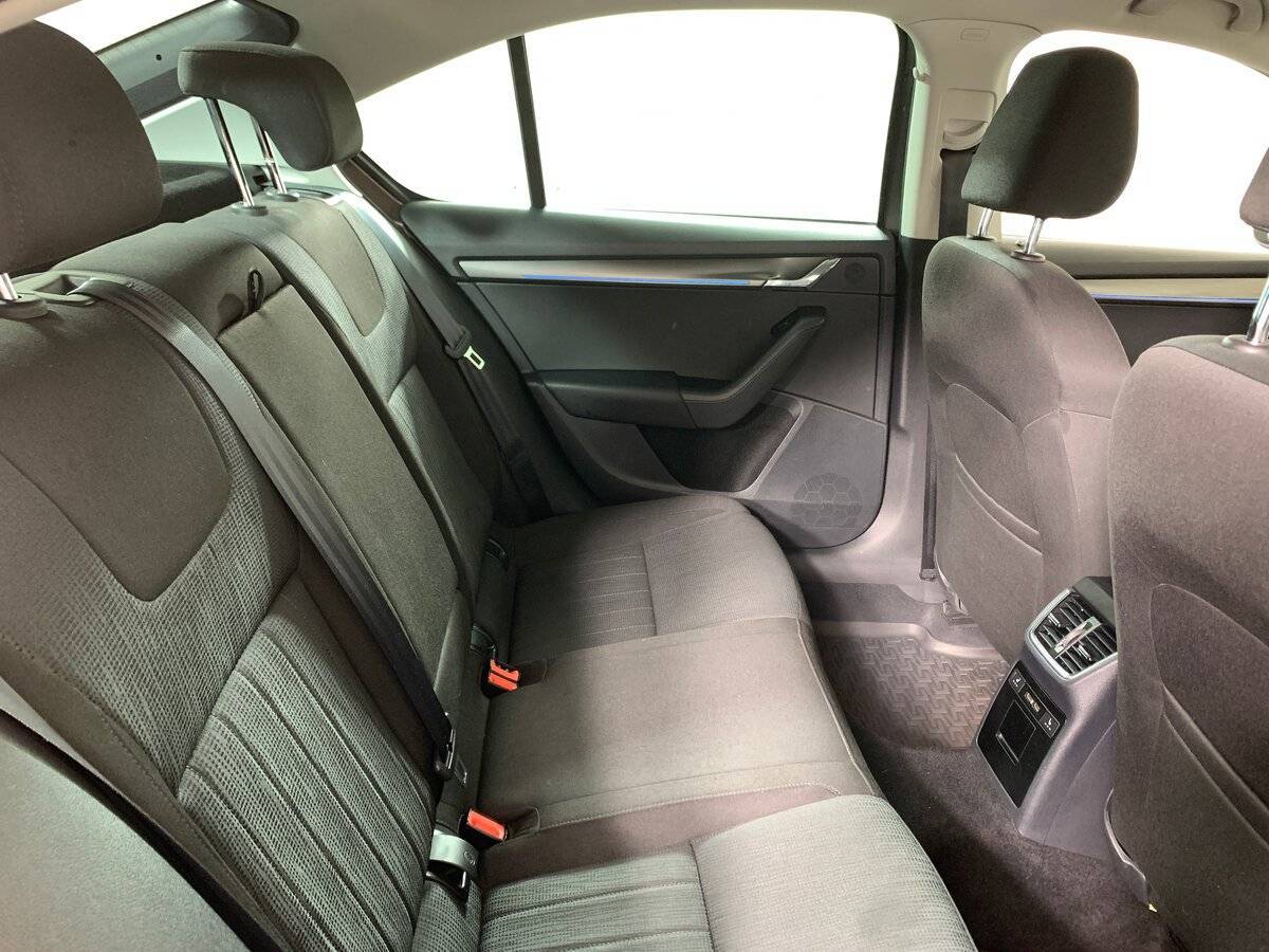 Skoda Octavia 2018 года с пробегом. Фото: #16