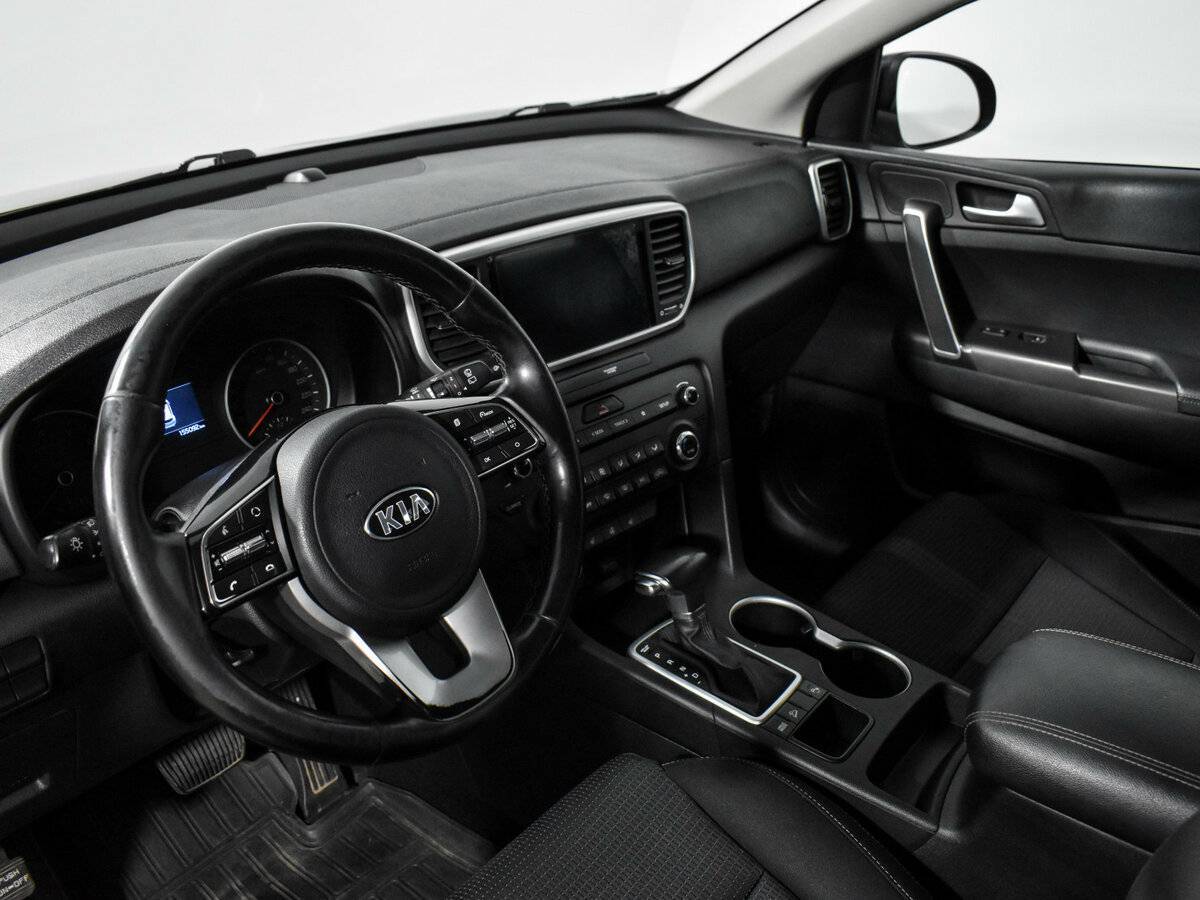 Б/У Киа Спортейдж 2021 года. Фото: #8