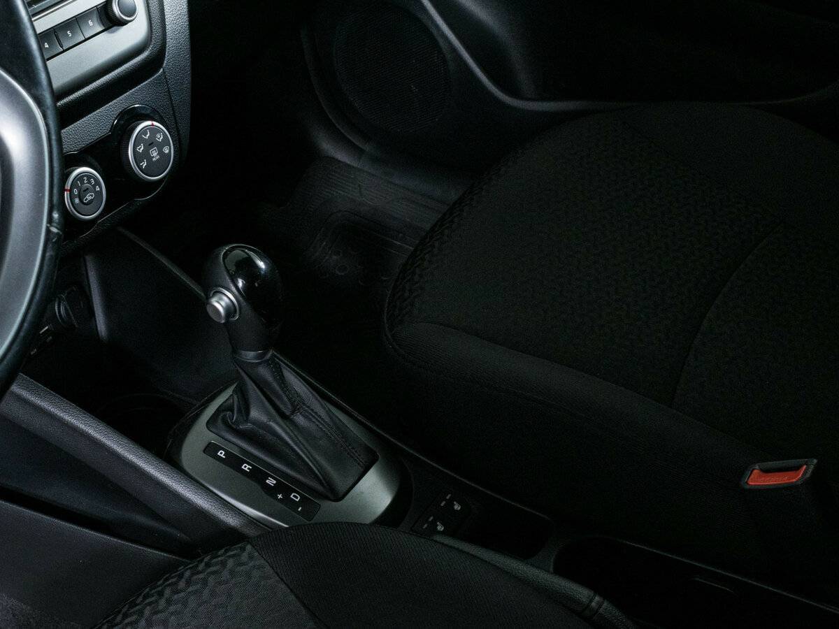 Б/У Киа Рио 2016 года. Фото: #12