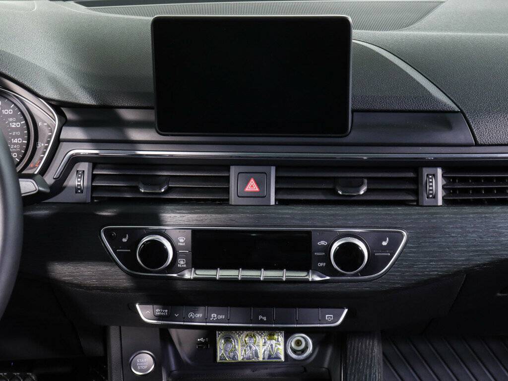 Audi A4 2017 года с пробегом. Фото: #13