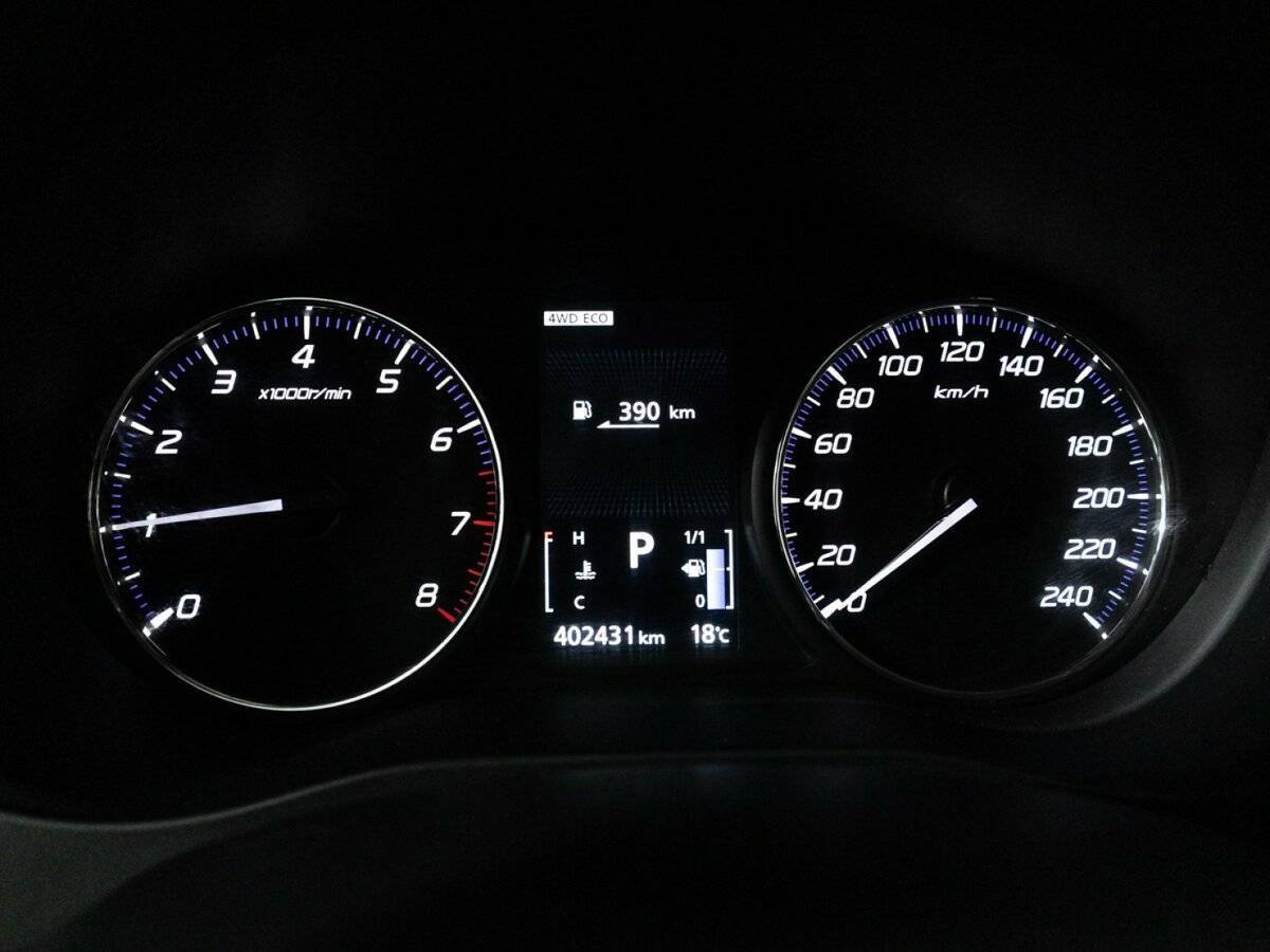 Б/У Митсубиши Оутлэндер 2013 года. Фото: #11