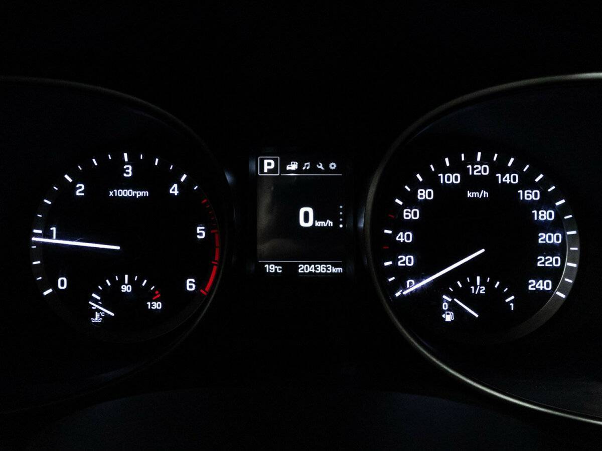 Б/У Хендай Санта Фе 2017 года. Фото: #11