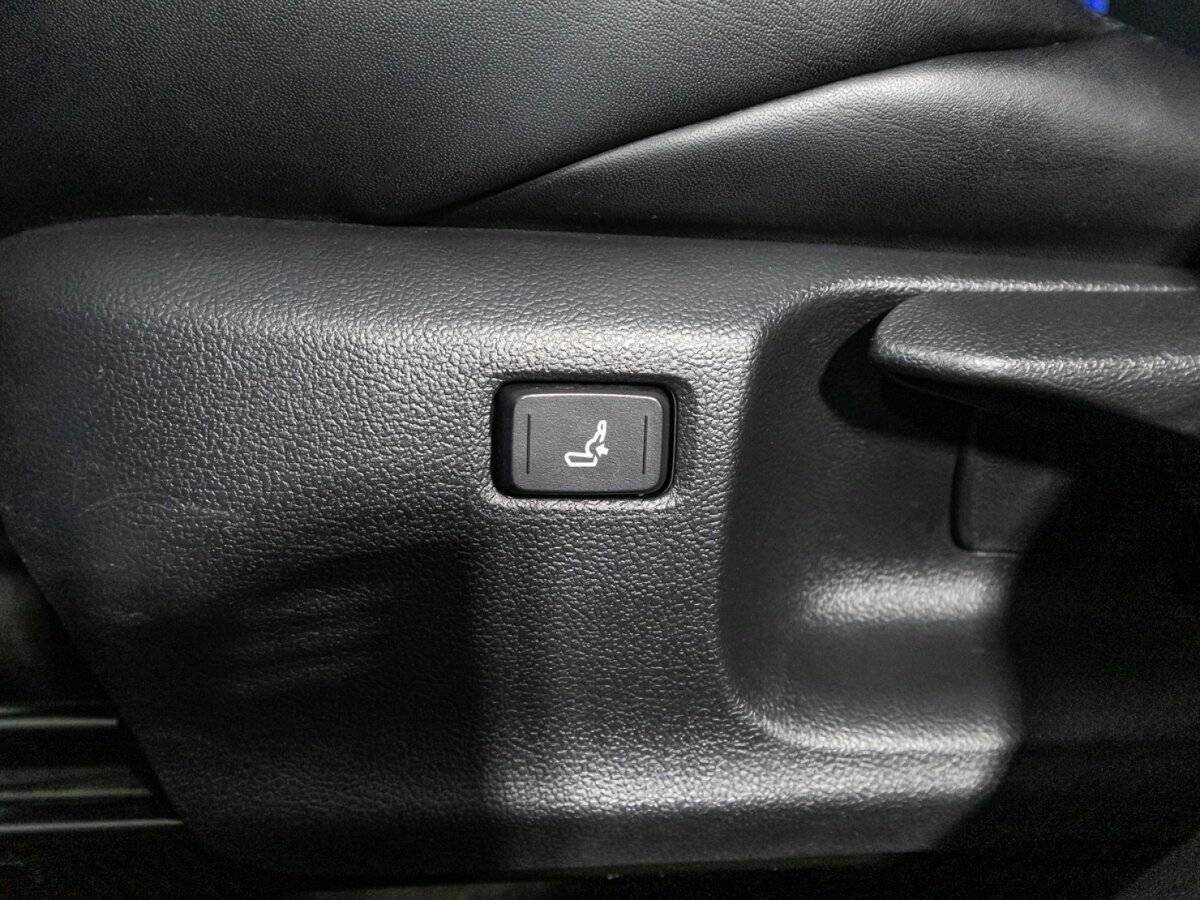 Toyota C-HR 2019 года с пробегом. Фото: #17