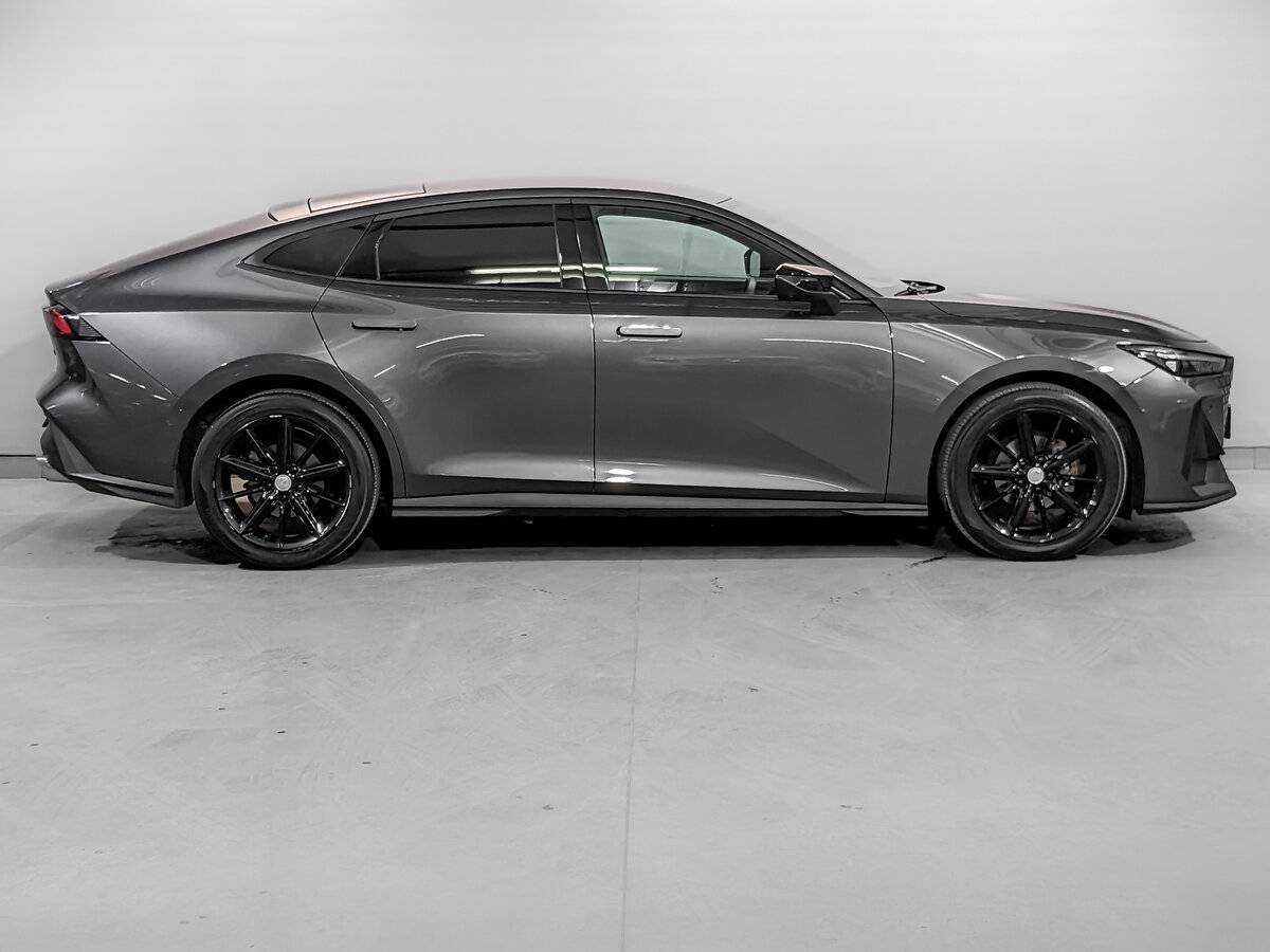 Changan UNI-V 2023 года с пробегом. Фото: #3