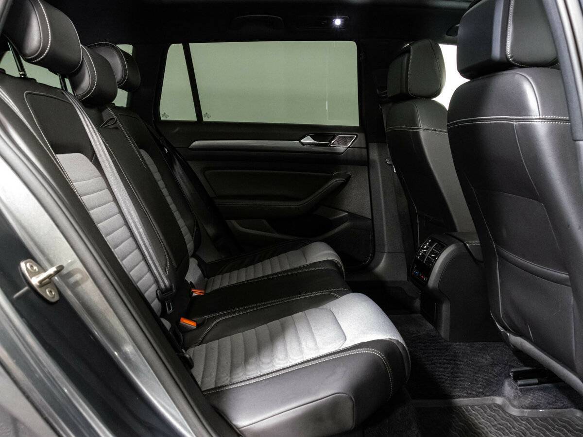 Volkswagen Passat 2016 года с пробегом. Фото: #16