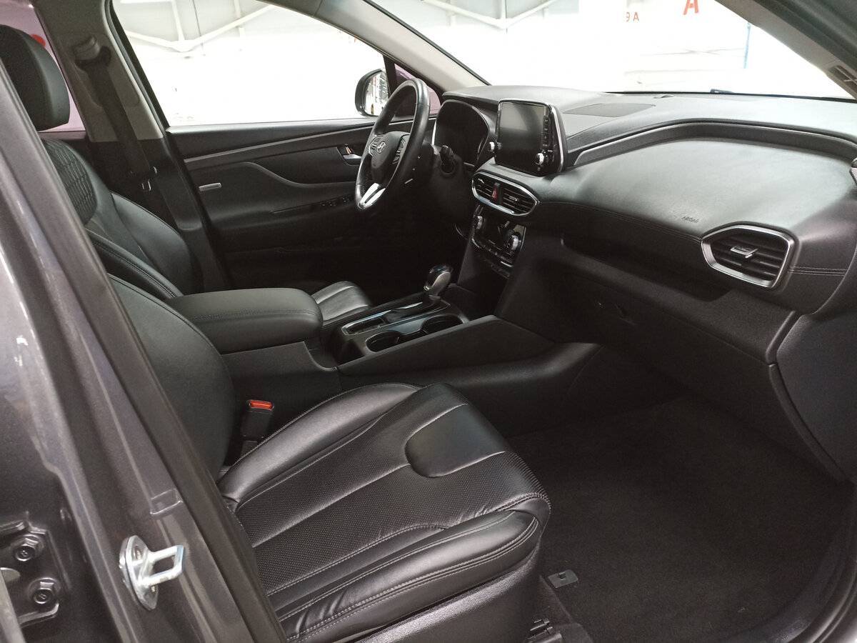 Hyundai Santa Fe 2019 года с пробегом. Фото: #10