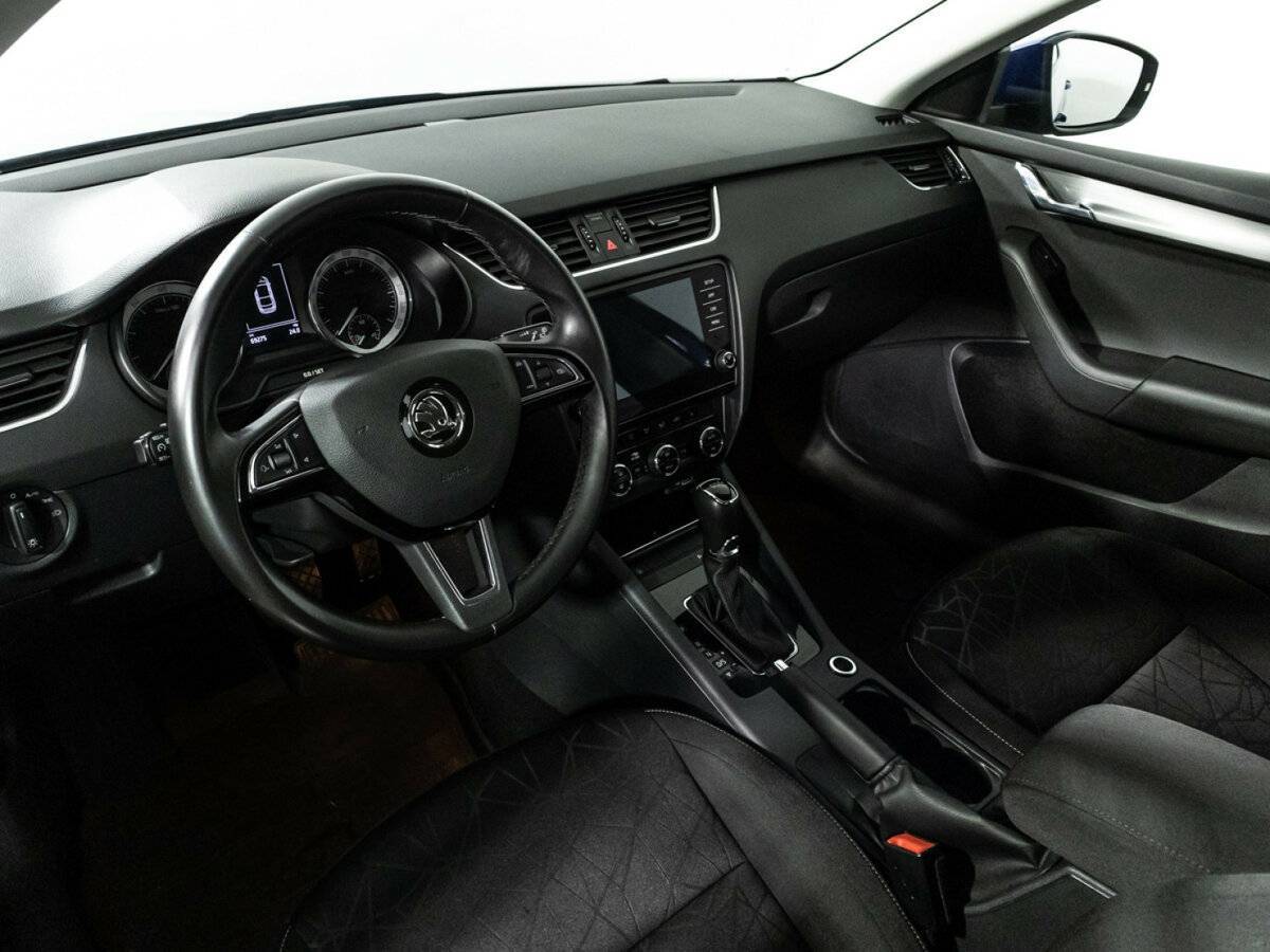 Б/У Шкода Октавия 2019 года. Фото: #10