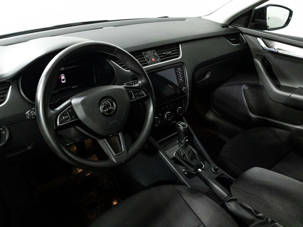 Б/У Шкода Октавия 2018 года. Фото: #10