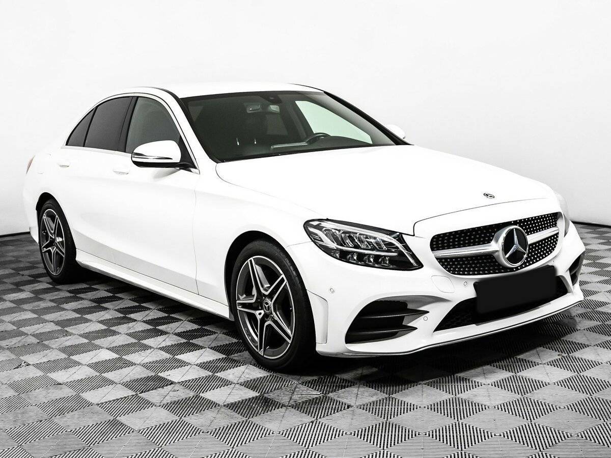 Mercedes-Benz C-Класс 2018 года с пробегом. Фото: #2