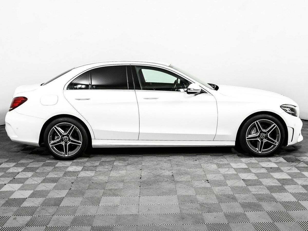 Mercedes-Benz C-Класс 2018 года с пробегом. Фото: #3