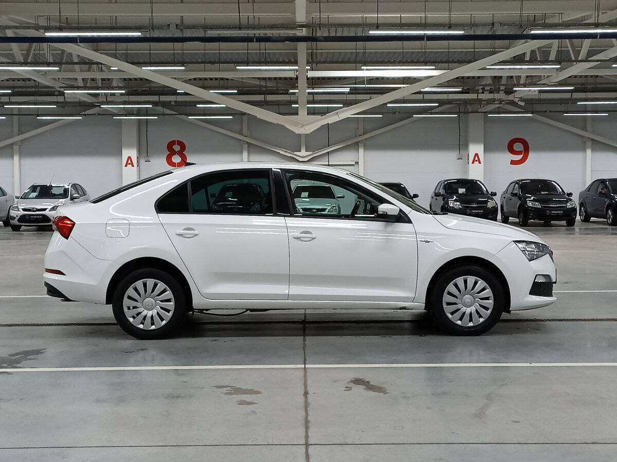 Skoda Rapid 2021 года с пробегом. Фото: #3