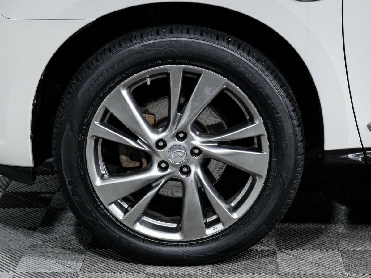 Infiniti QX60 2014 года с пробегом. Фото: #14