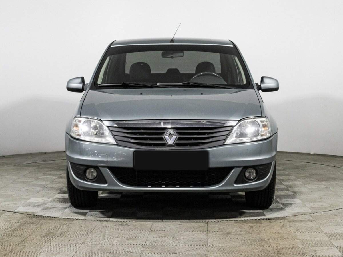 Б/У Рено Логан 2012 года. Фото: #1