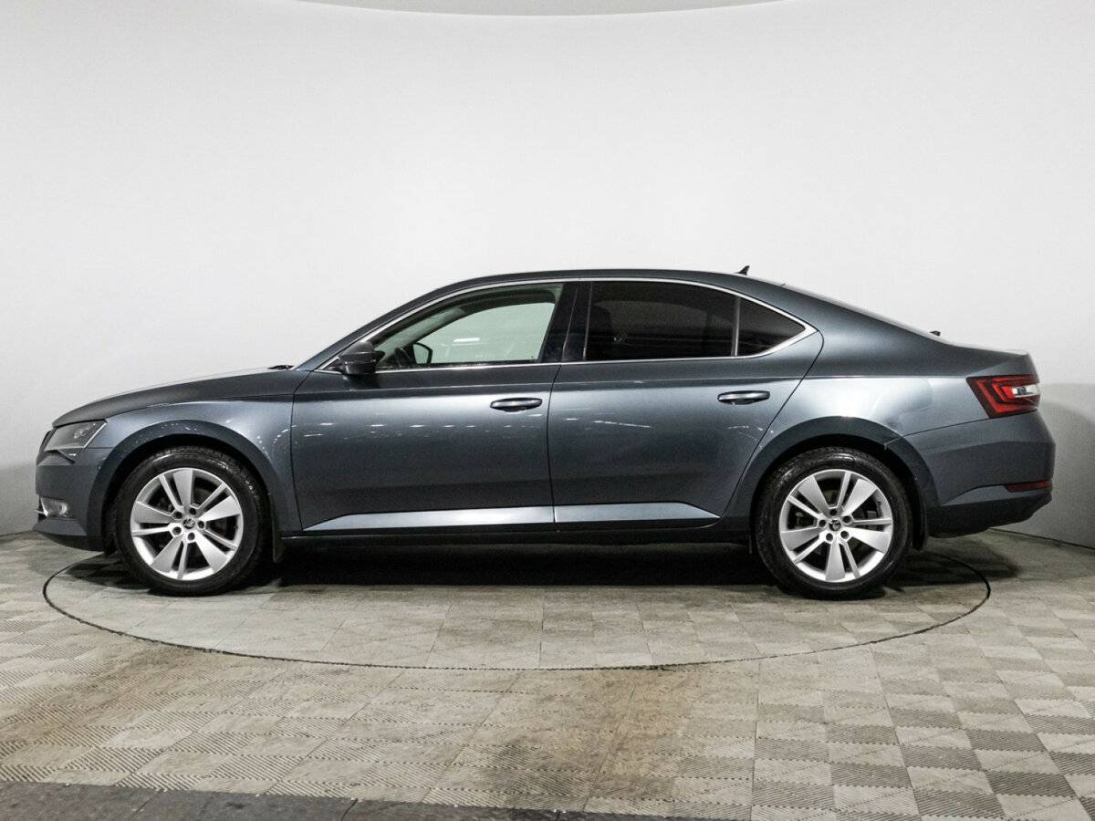 Б/У Шкода Суперб 2018 года. Фото: #7