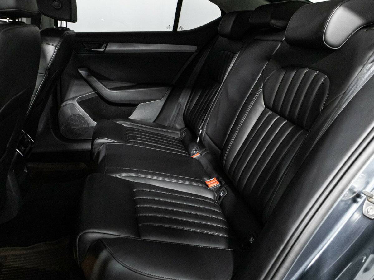 Б/У Шкода Суперб 2018 года. Фото: #9