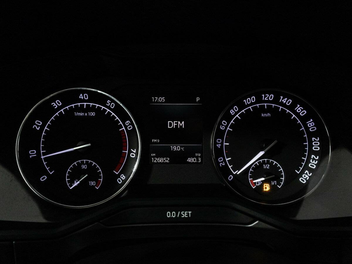 Б/У Шкода Суперб 2018 года. Фото: #11