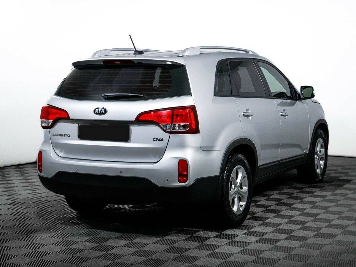 Б/У Киа Соренто 2017 года. Фото: #4