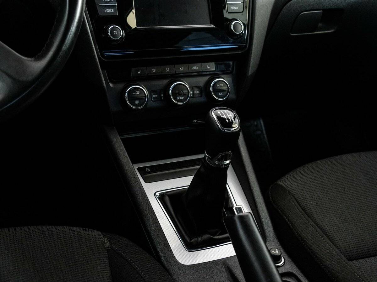 Б/У Шкода Октавия 2013 года. Фото: #13