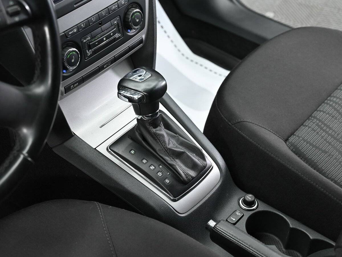 Б/У Шкода Октавия 2012 года. Фото: #9