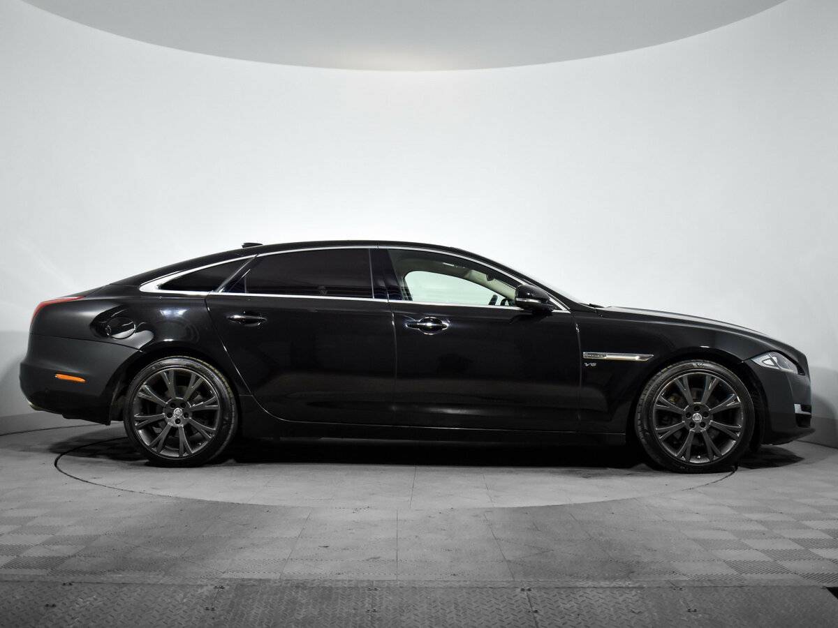 Jaguar XJ 2016 года с пробегом. Фото: #3