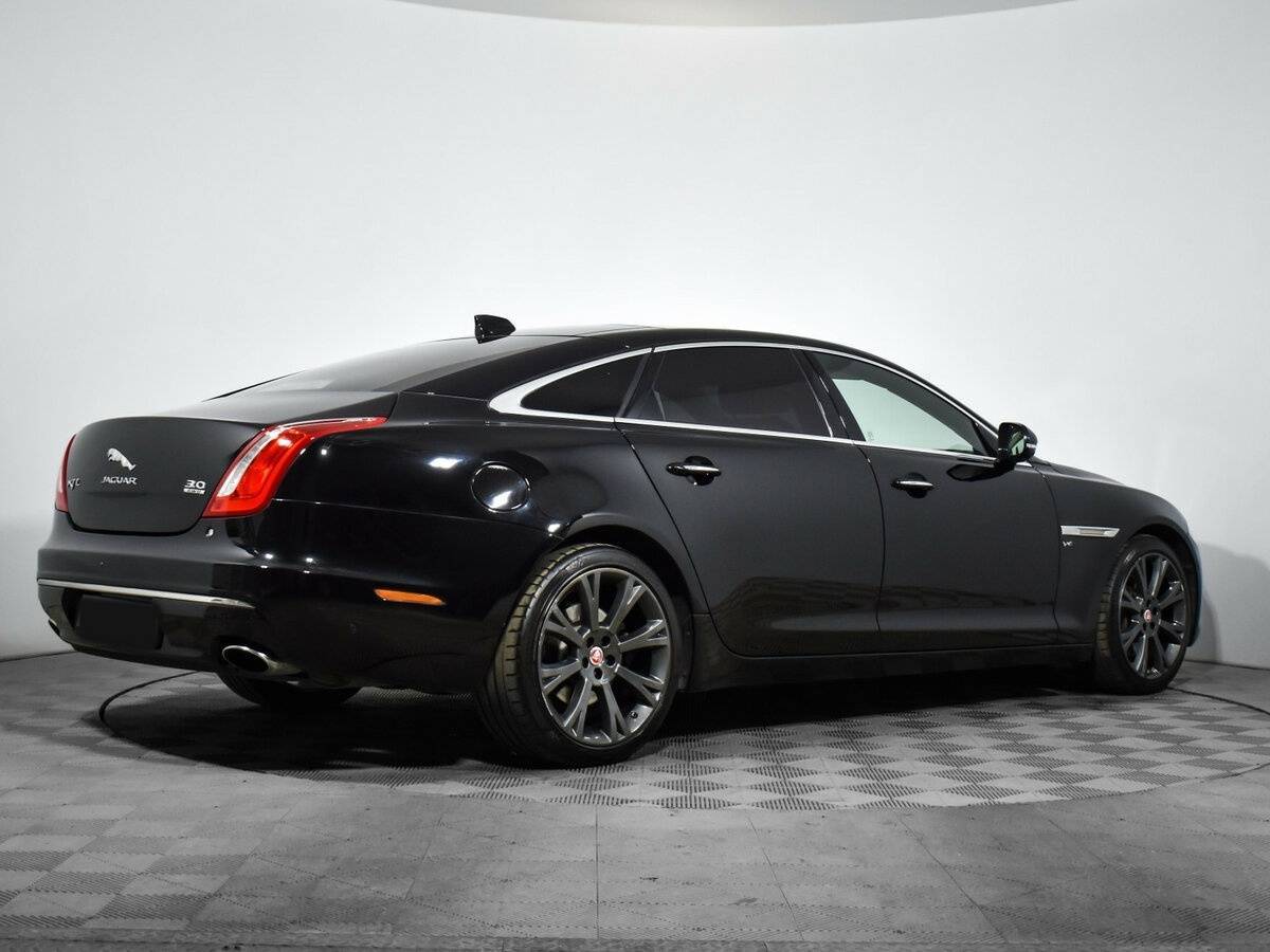 Jaguar XJ 2016 года с пробегом. Фото: #4