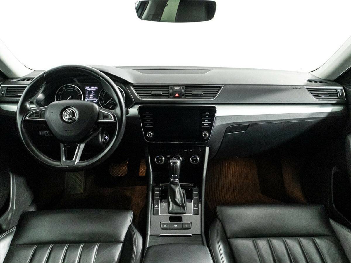 Б/У Шкода Суперб 2018 года. Фото: #12