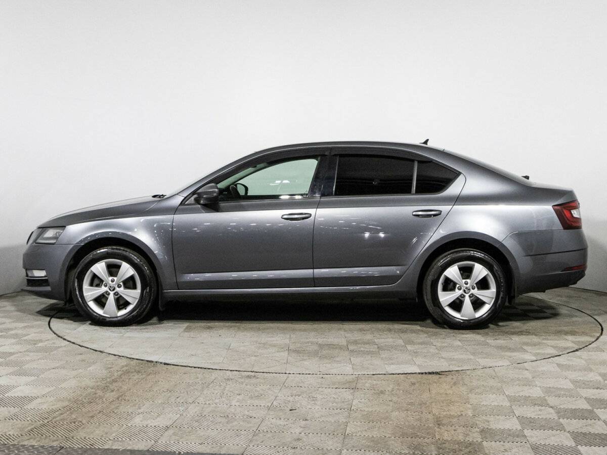 Б/У Шкода Октавия 2020 года. Фото: #7